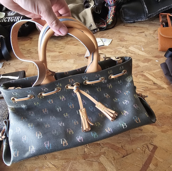 Dooney and Bourke - Picture 5 of 7